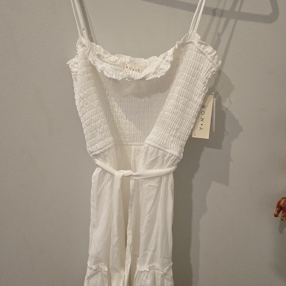 Rovka Elegant White Mini Dress